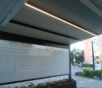 Markiza segmentowa z podświetleniem LED oraz zasłoną SCREEN